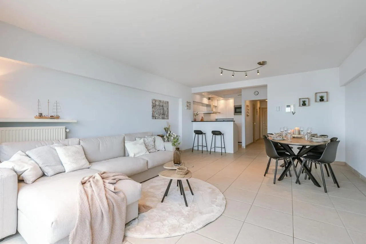 Huswell - Bright Apartment For 6 People With Stunning Sea View location